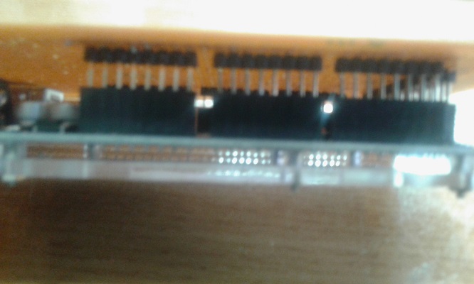 los pines encajados en el Arduino<br /><br />the pins embedded in the Arduino